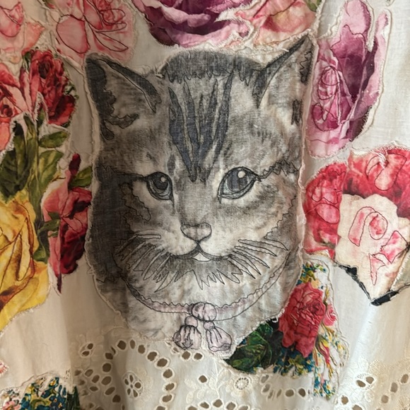 Magnificent Magnolia Pearl Dress, Cat, Bird and Flower Appliqué worn 3 times! - Picture 2 of 11